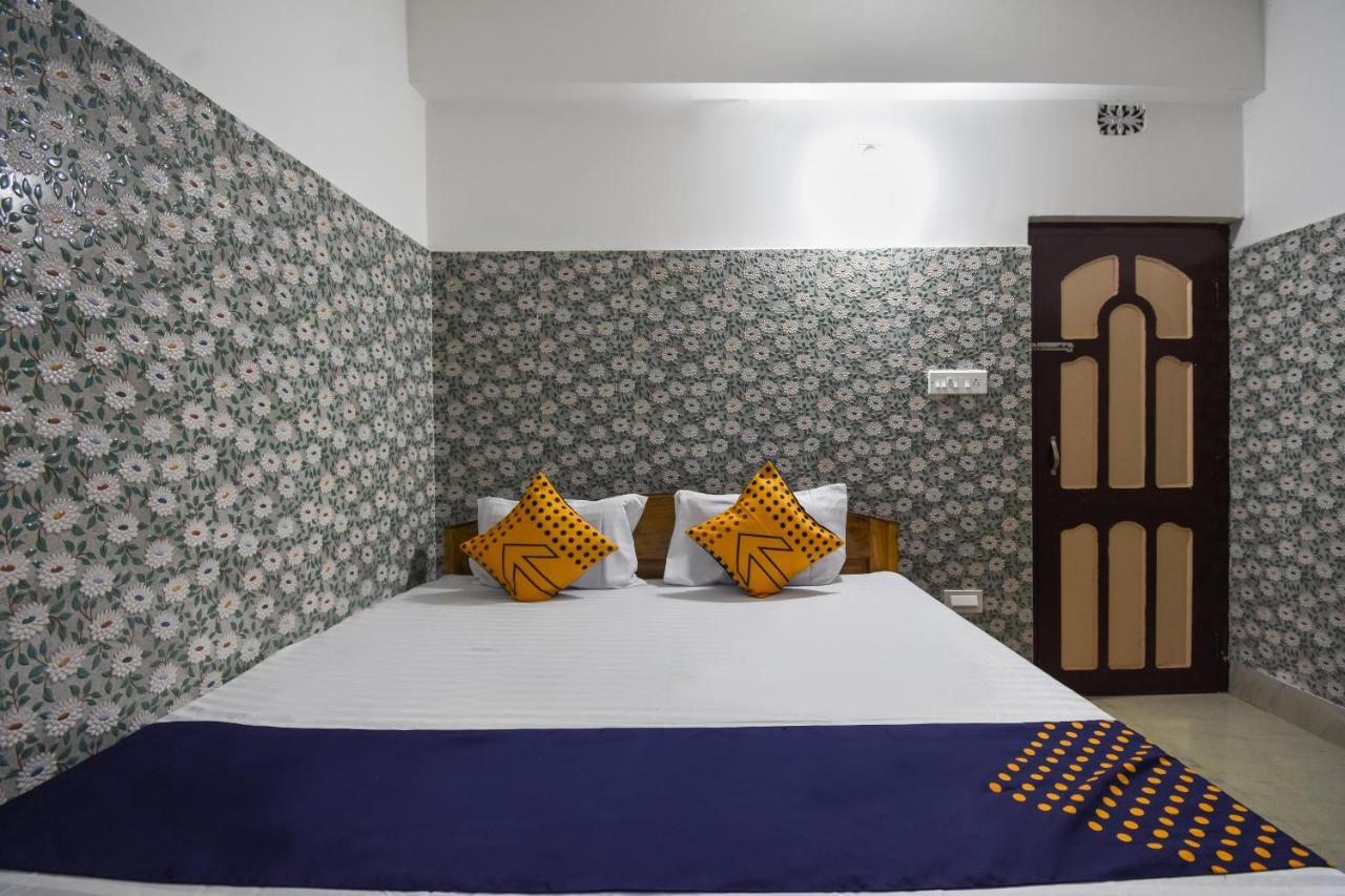 Oyo 67789 Hotel Savera Ahmedabad Exterior photo