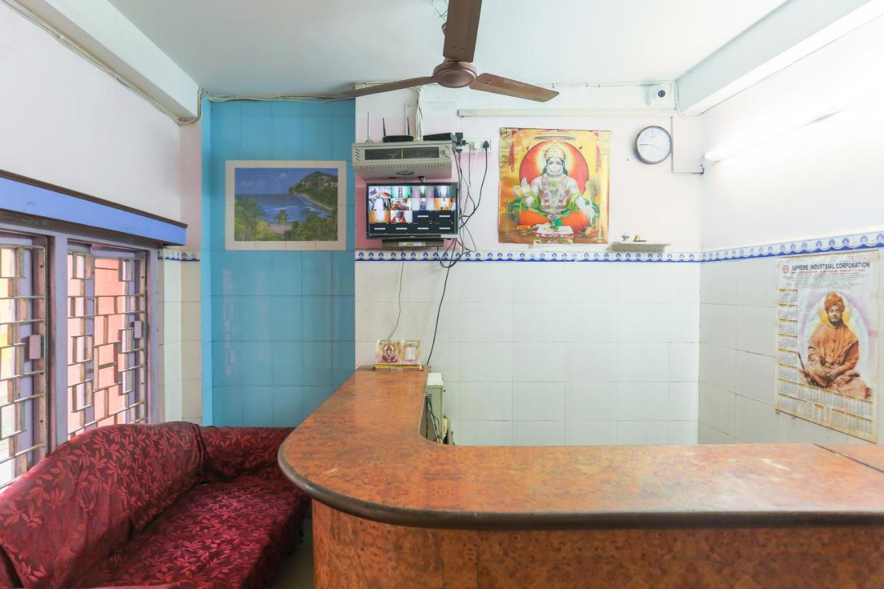 Oyo 67789 Hotel Savera Ahmedabad Exterior photo